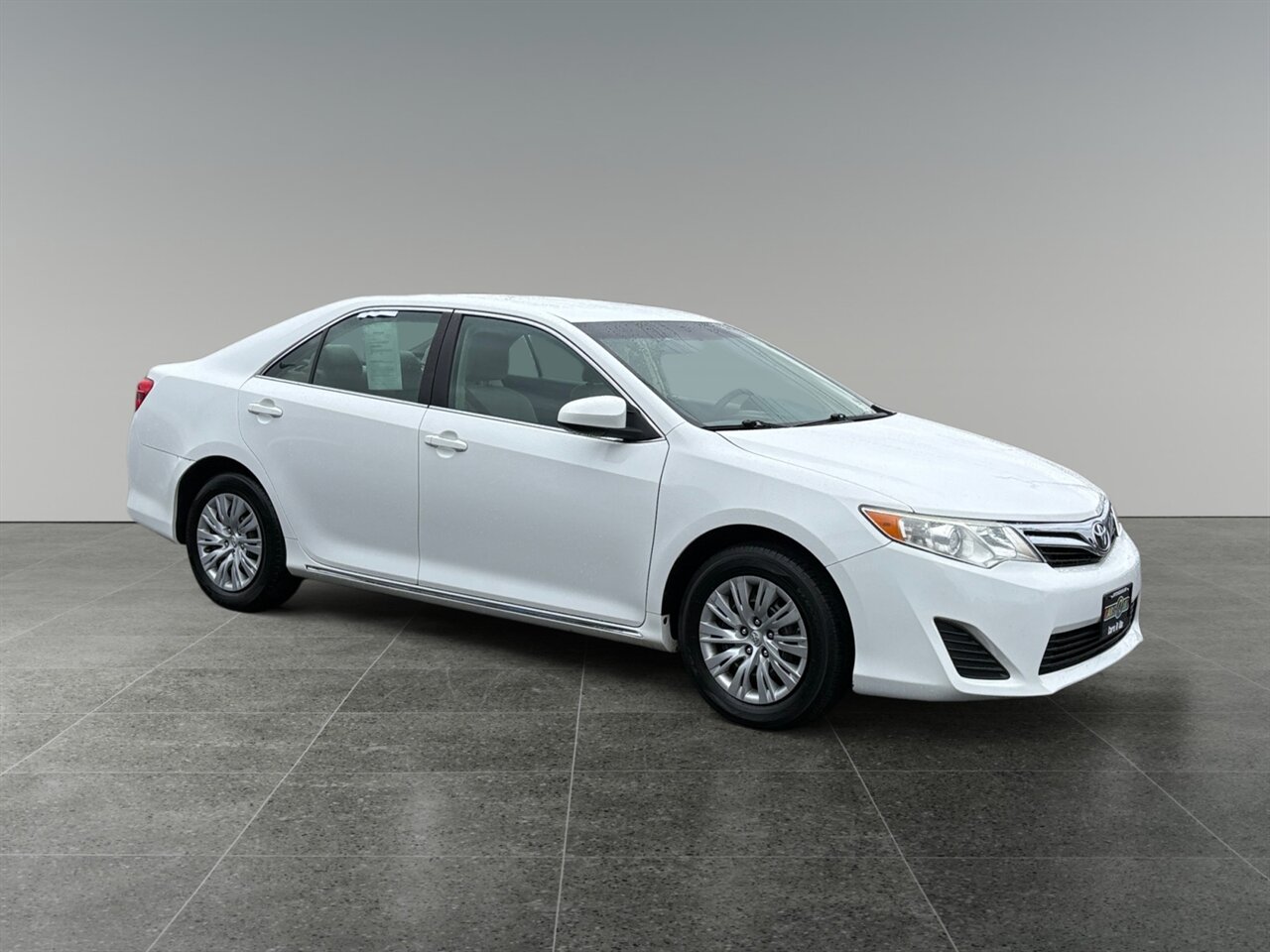 2013 Toyota Camry LE in White — thumbnail 8 of 24