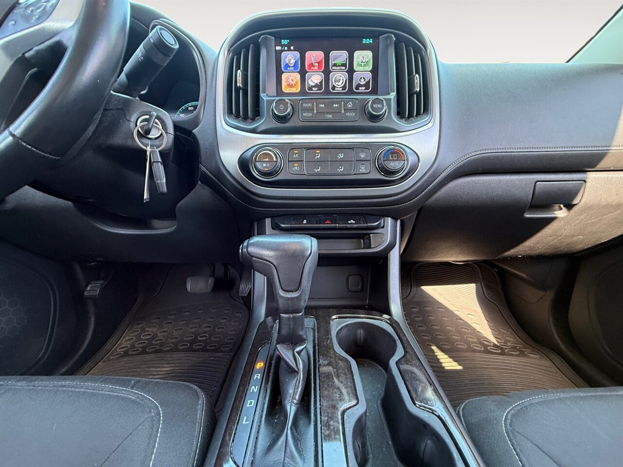 2017 GMC Canyon SLE in Silver — thumbnail 12 of 26