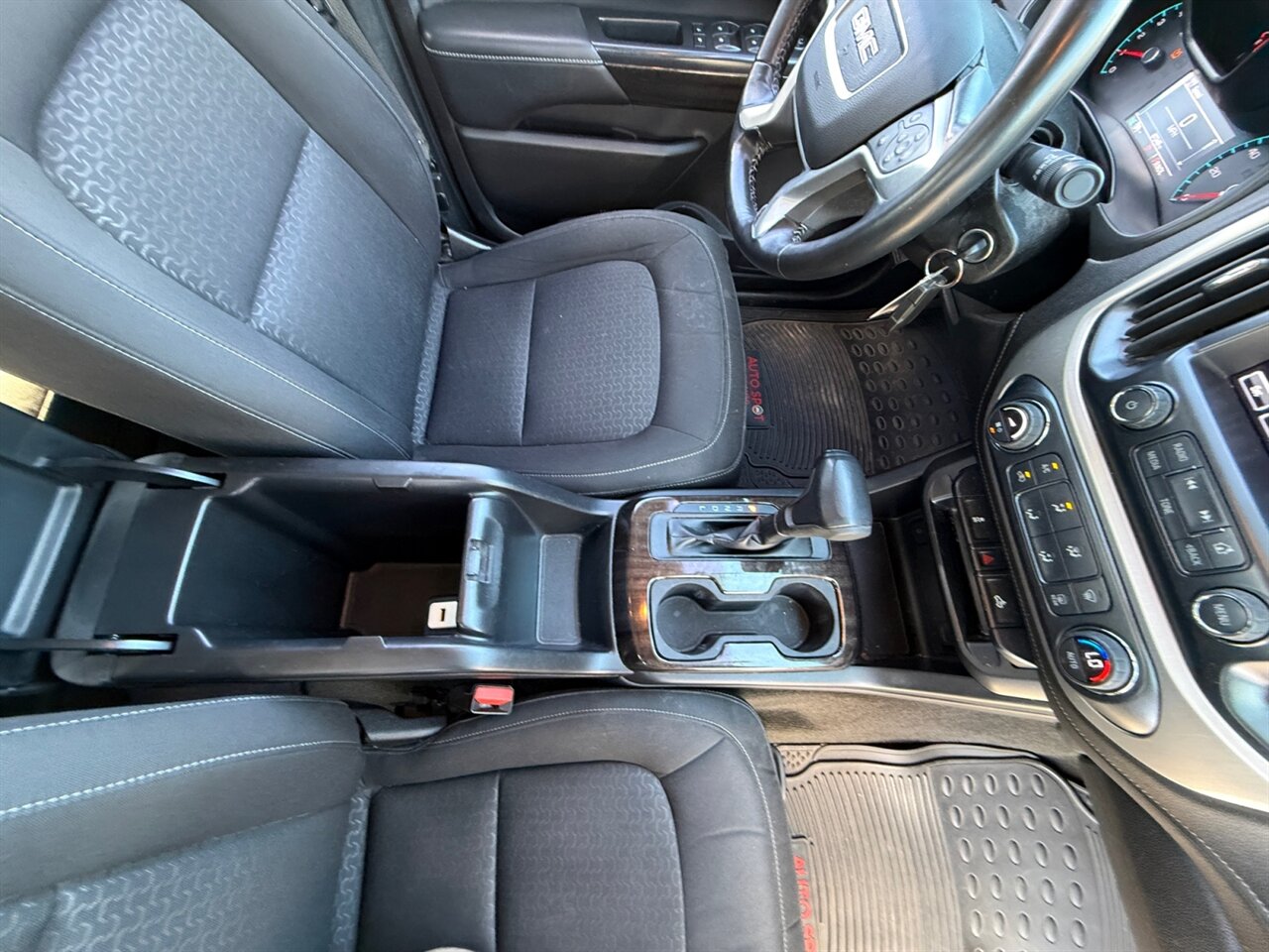 2017 GMC Canyon SLE in Silver — thumbnail 19 of 26