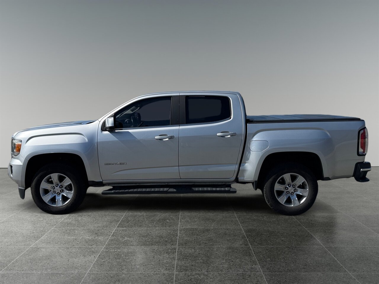 2017 GMC Canyon SLE in Silver — thumbnail 24 of 26