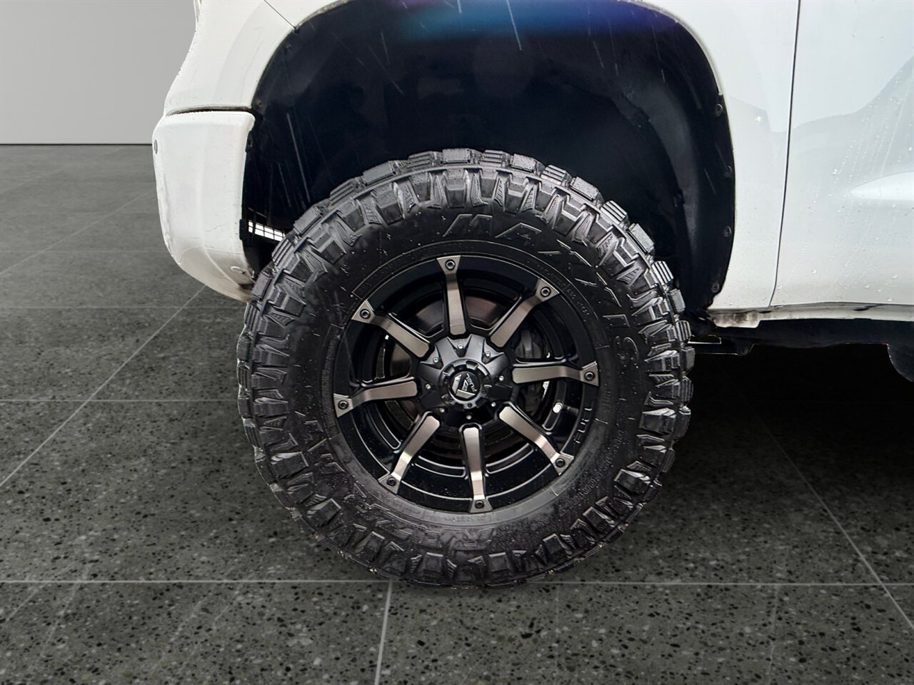 2016 Toyota Tundra SR5 in White — thumbnail 15 of 26