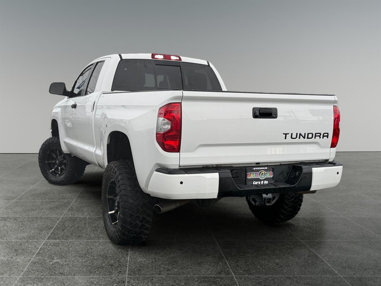 2016 Toyota Tundra SR5 in White — thumbnail 22 of 26