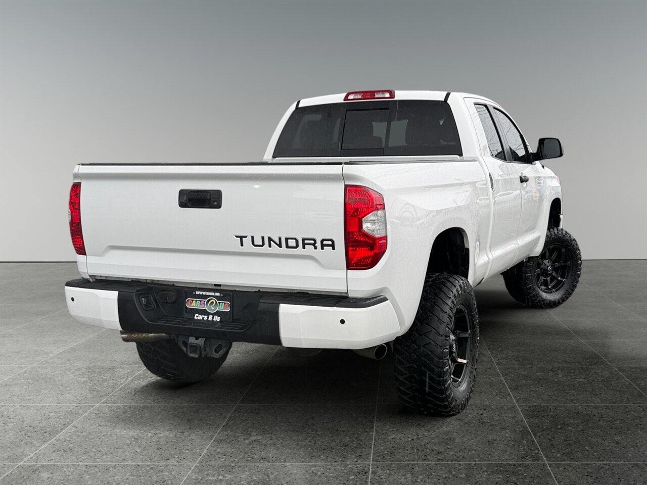 2016 Toyota Tundra SR5 in White — thumbnail 25 of 26