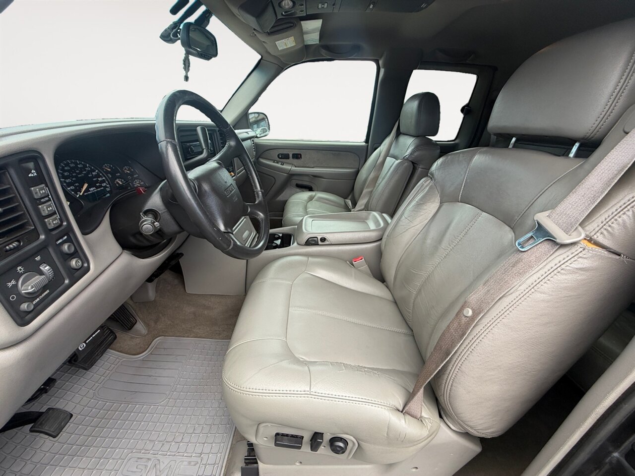 2002 GMC Sierra 2500HD SL in Gray — thumbnail 10 of 29