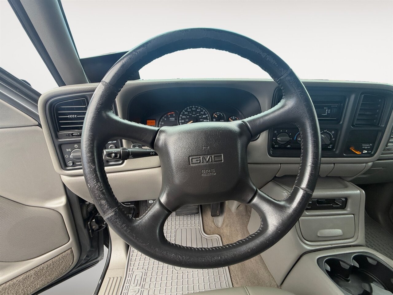 2002 GMC Sierra 2500HD SL in Gray — thumbnail 13 of 29