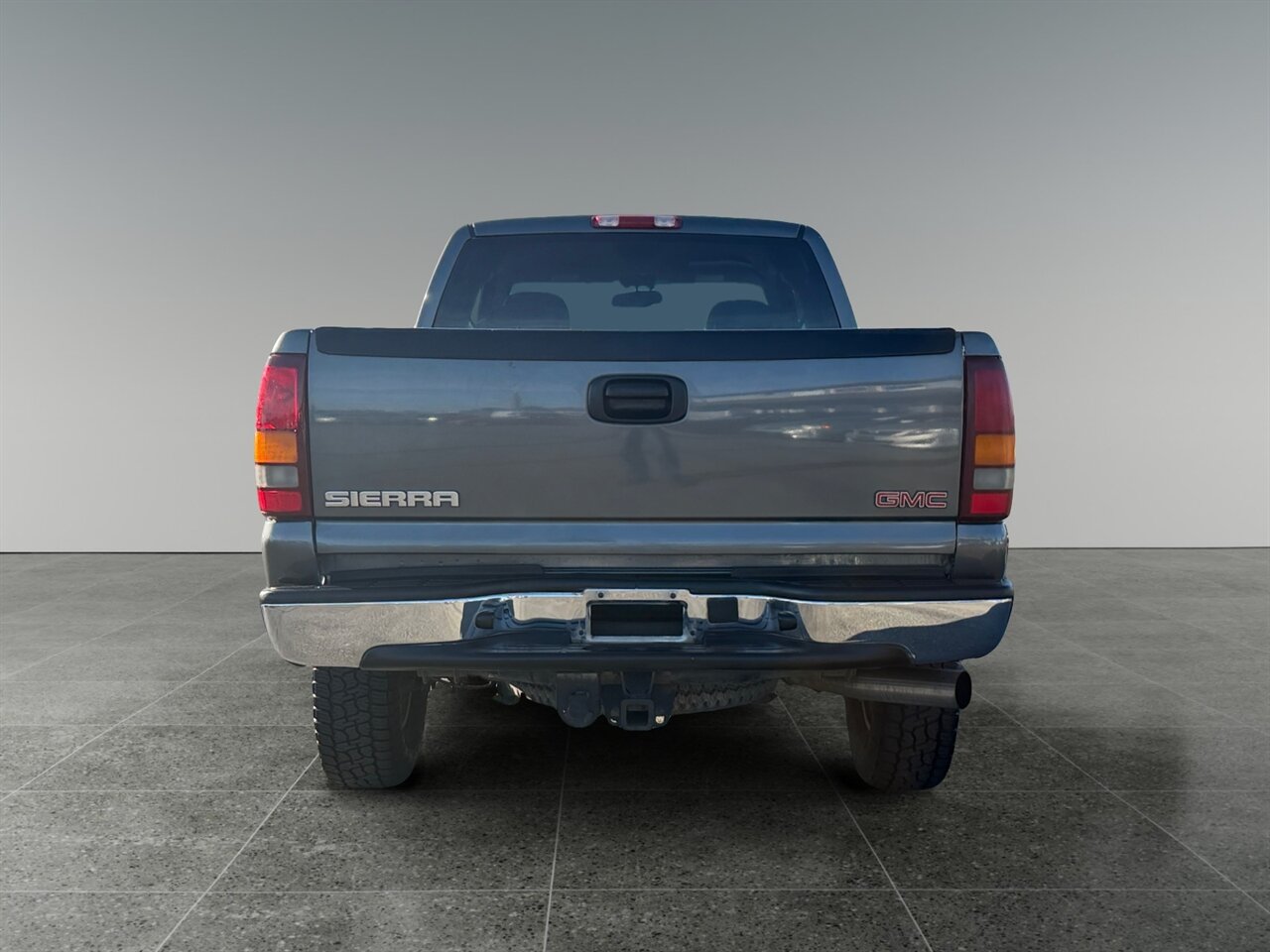 2002 GMC Sierra 2500HD SL in Gray — photo 5 of 29
