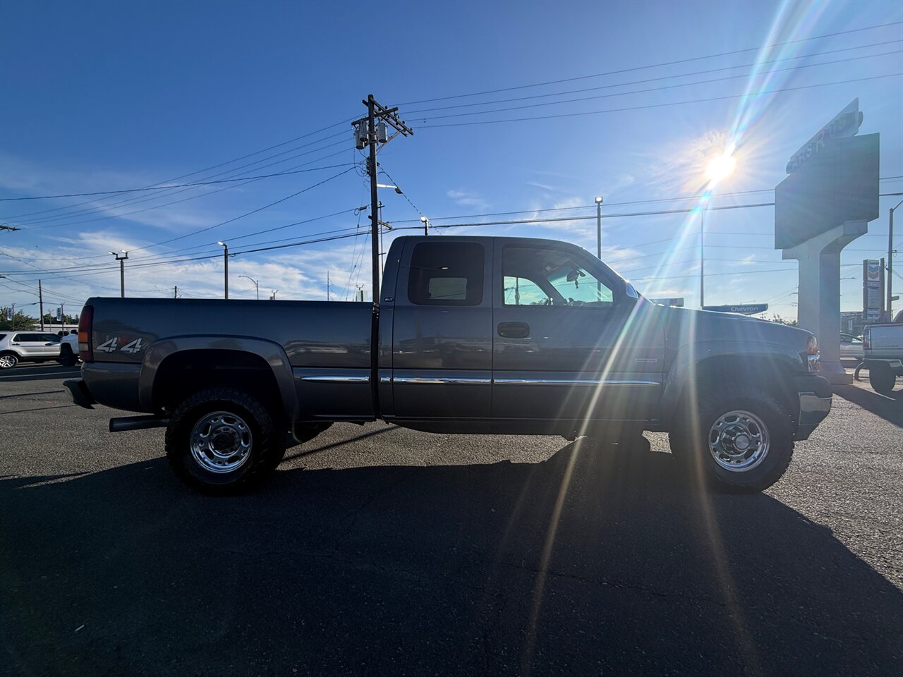 2002 GMC Sierra 2500HD SL in Gray — thumbnail 25 of 29