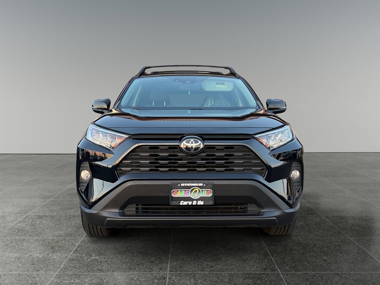2020 Toyota RAV4 XLE in Black — thumbnail 9 of 27