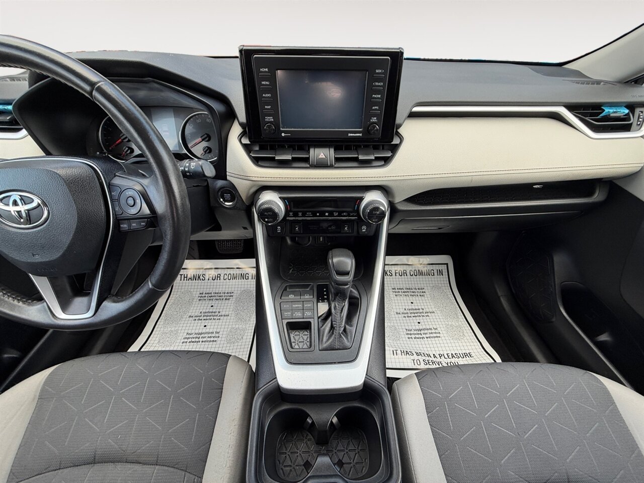 2020 Toyota RAV4 XLE in Black — thumbnail 12 of 27