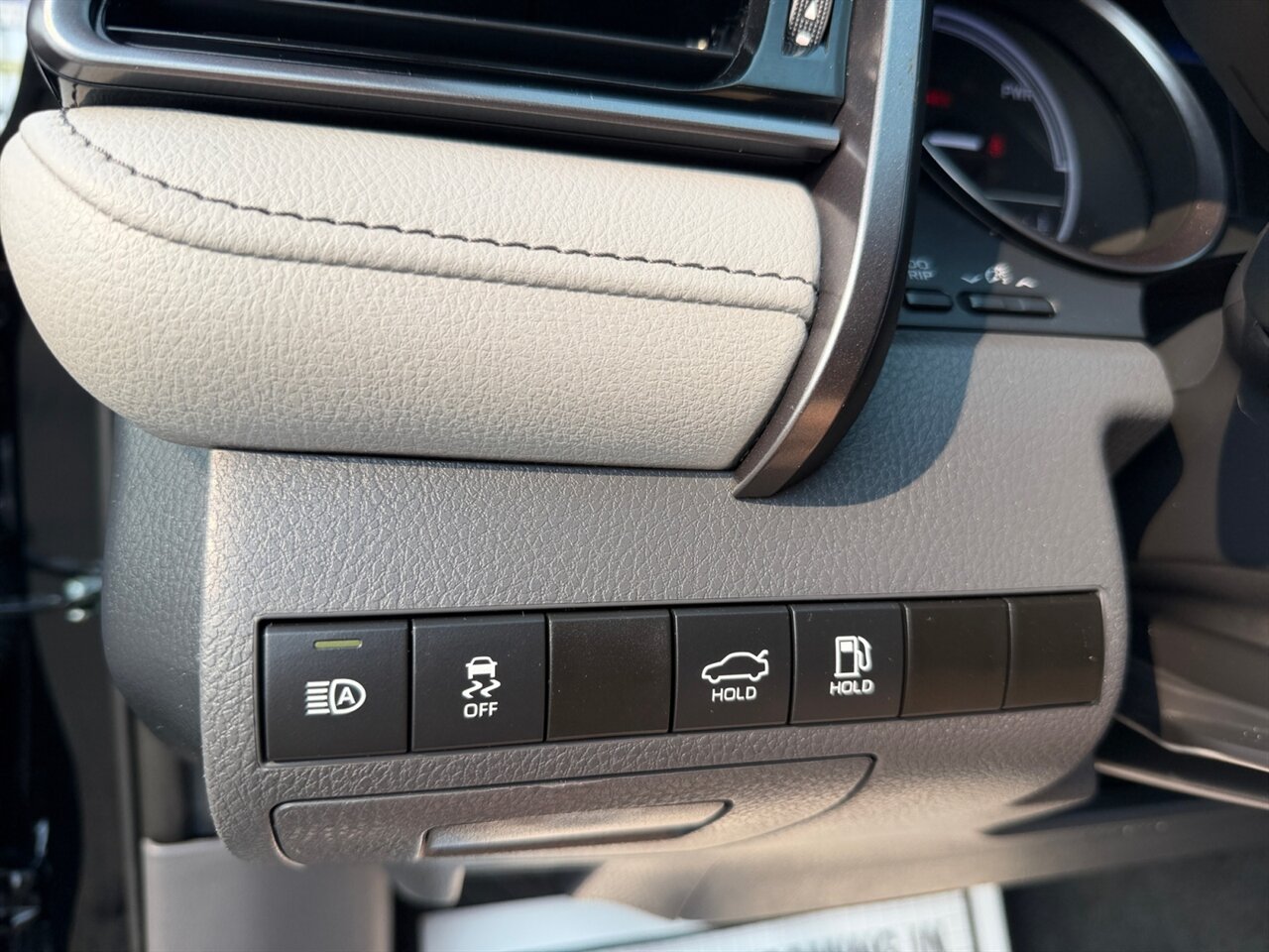 2023 Toyota Camry SE in Black — thumbnail 19 of 21