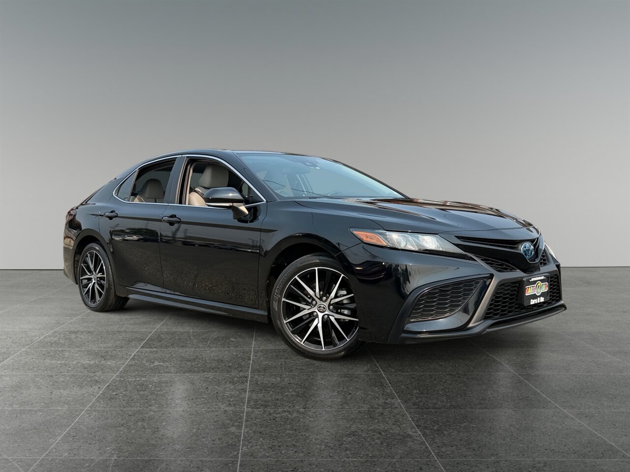 2023 Toyota Camry SE in Black — thumbnail 8 of 21