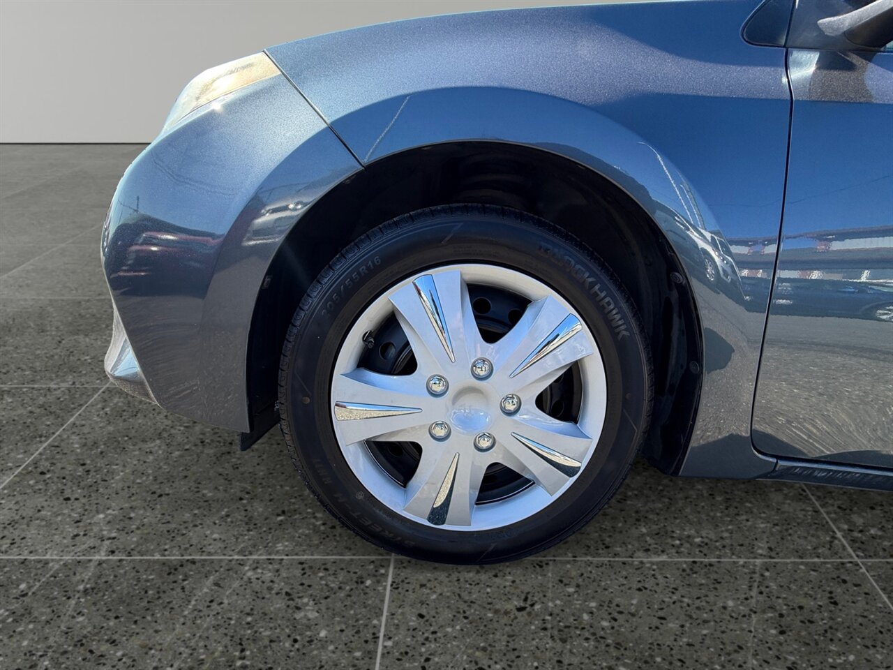 2015 Toyota Corolla LE in Gray — thumbnail 15 of 25