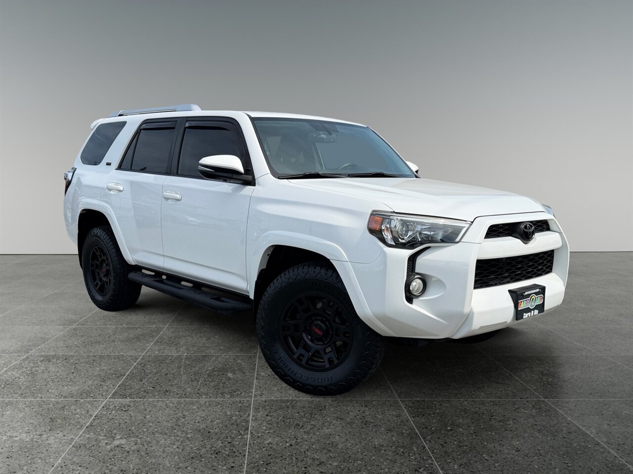 2016 Toyota 4Runner SR5 Premium in White — thumbnail 26 of 27