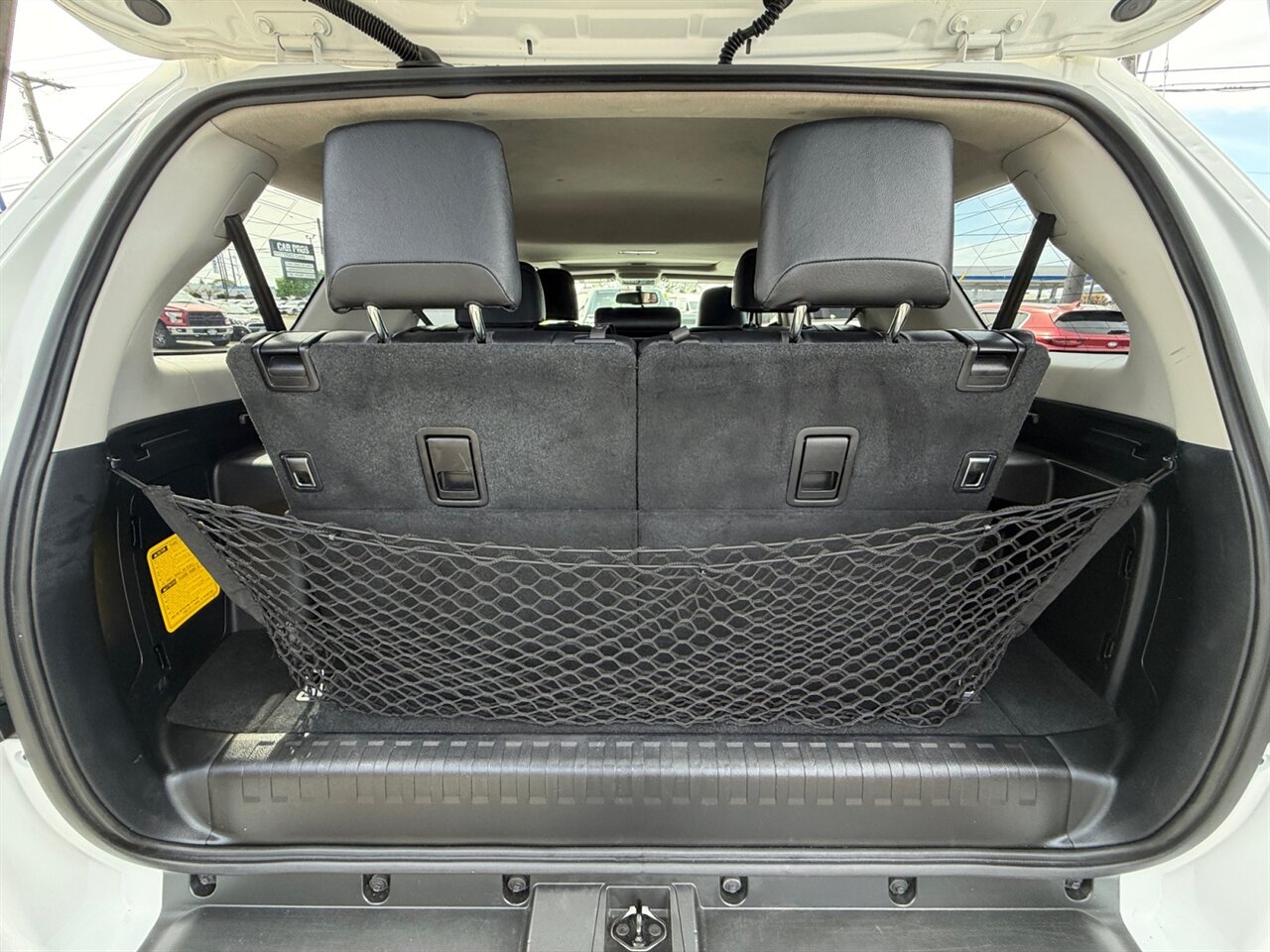 2016 Toyota 4Runner SR5 Premium in White — thumbnail 18 of 27