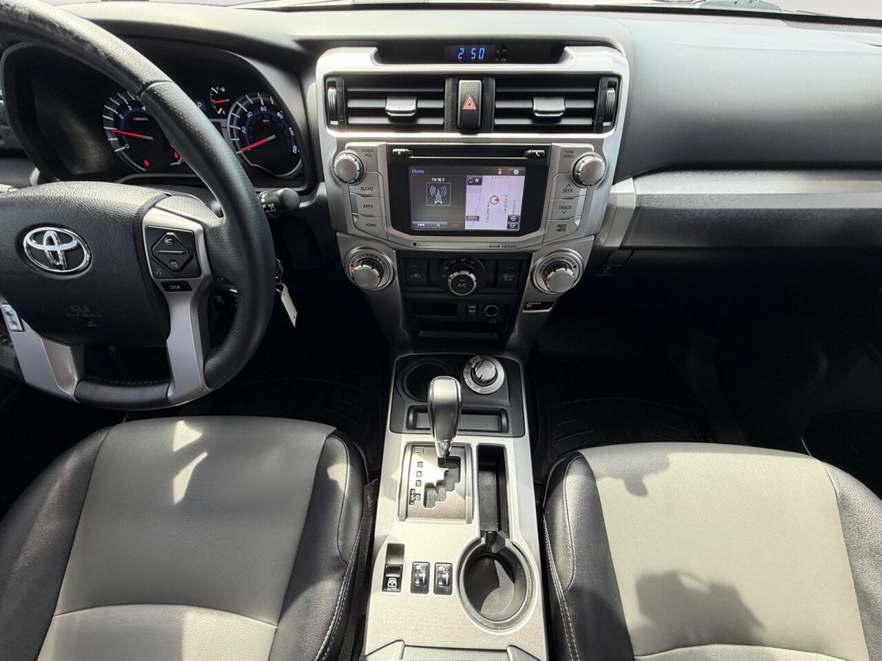 2016 Toyota 4Runner SR5 Premium in White — thumbnail 12 of 27