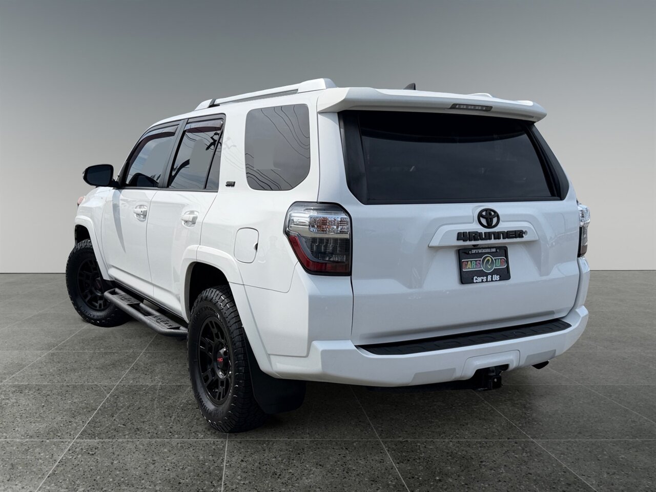 2016 Toyota 4Runner SR5 Premium in White — photo 3 of 27