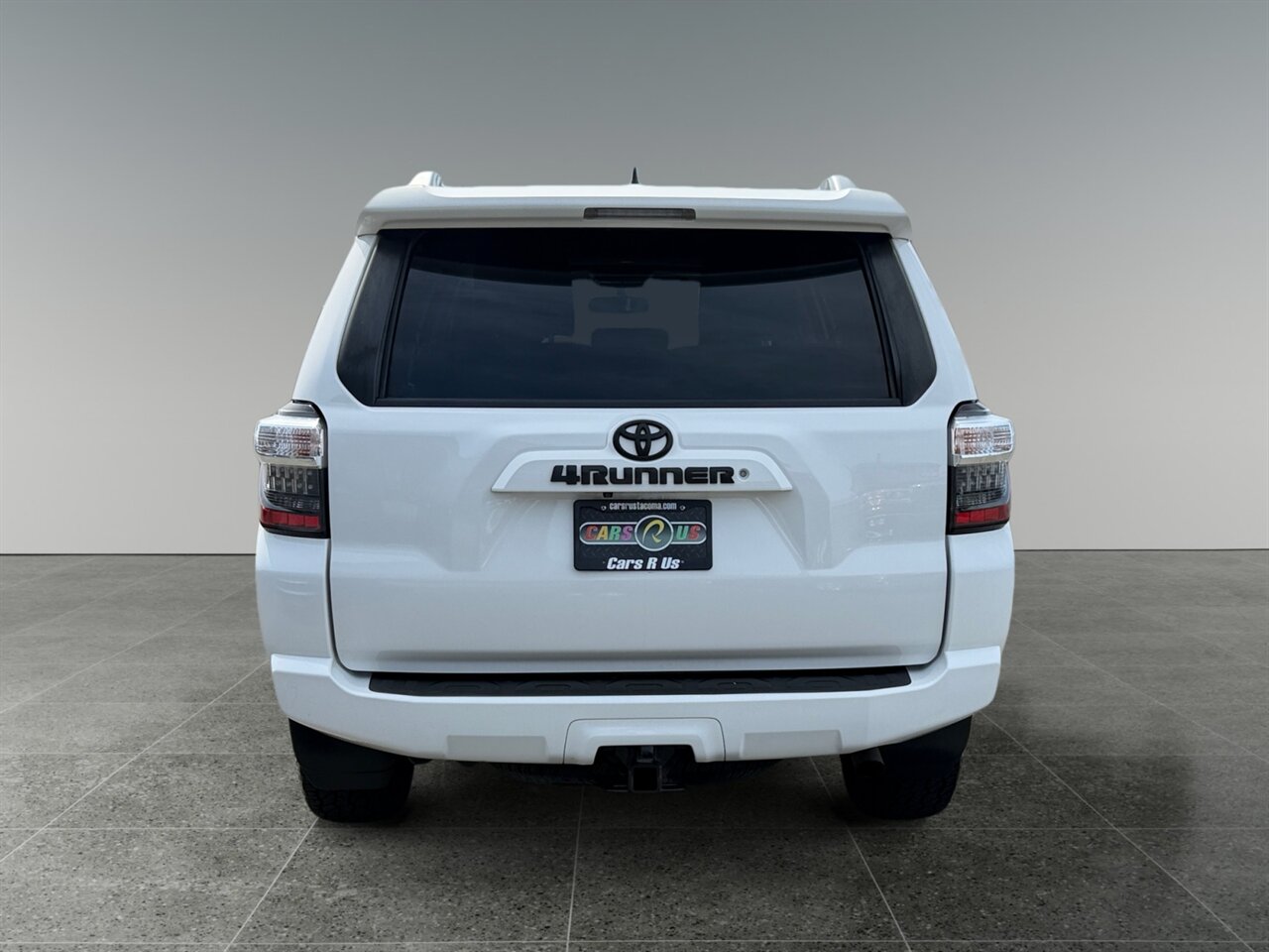 2016 Toyota 4Runner SR5 Premium in White — photo 5 of 27