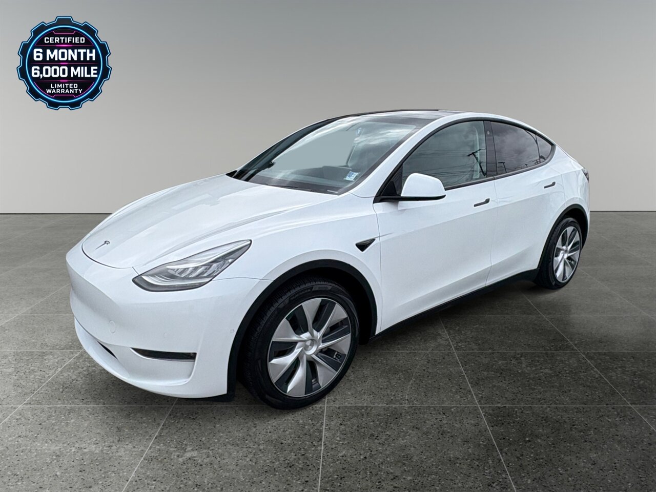 2020 Tesla Model Y Long Range in White — thumbnail 21 of 26