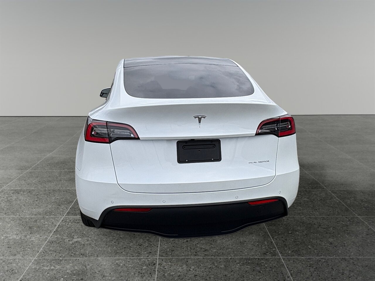 2020 Tesla Model Y Long Range in White — photo 5 of 26