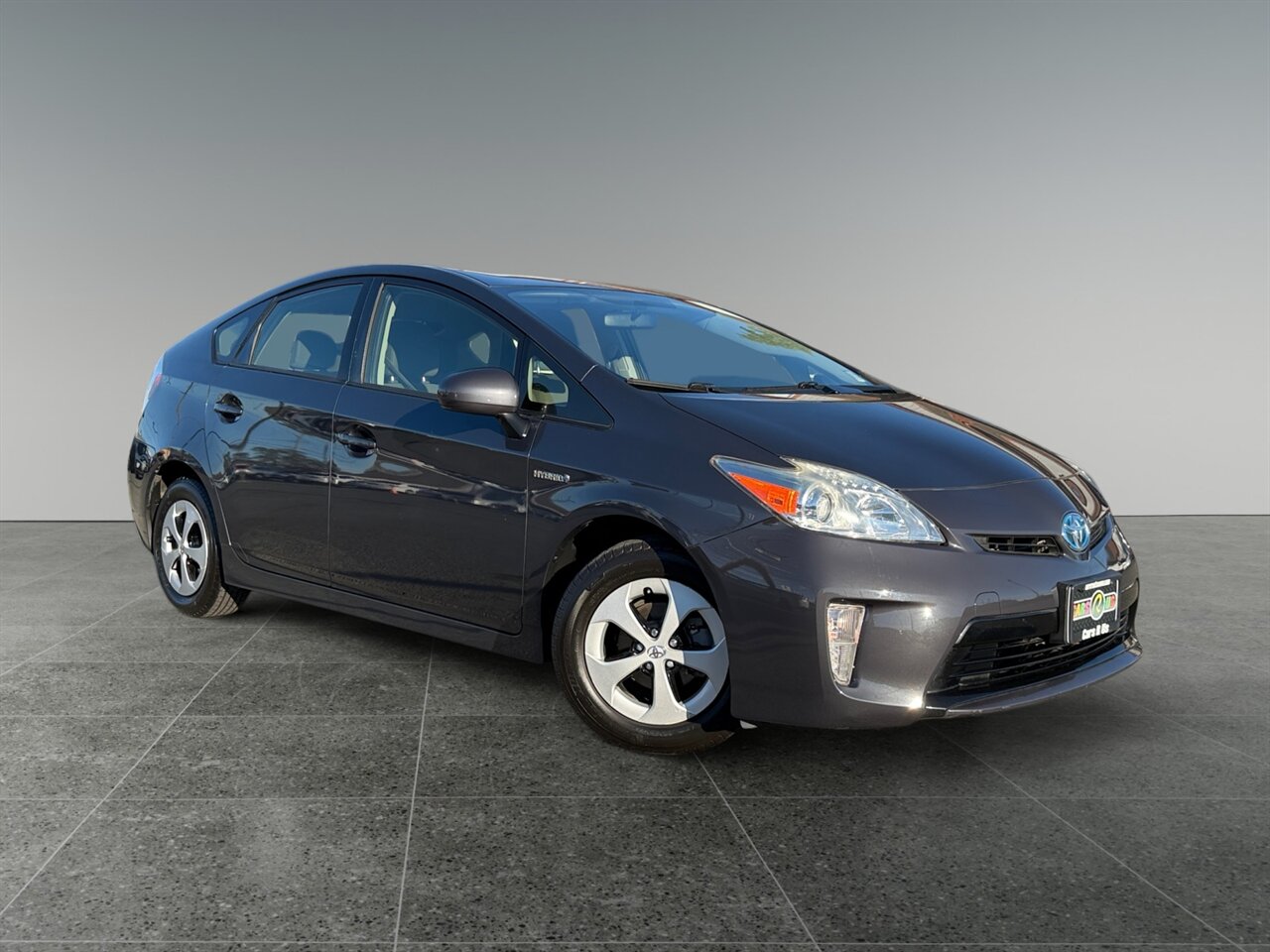 2015 Toyota Prius Two Hybrid in Gray — thumbnail 8 of 23