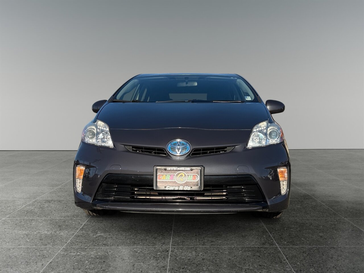 2015 Toyota Prius Two Hybrid in Gray — thumbnail 9 of 23