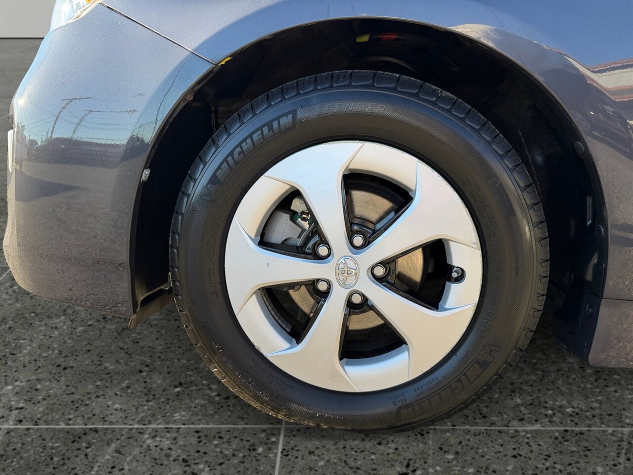 2015 Toyota Prius Two Hybrid in Gray — thumbnail 15 of 23