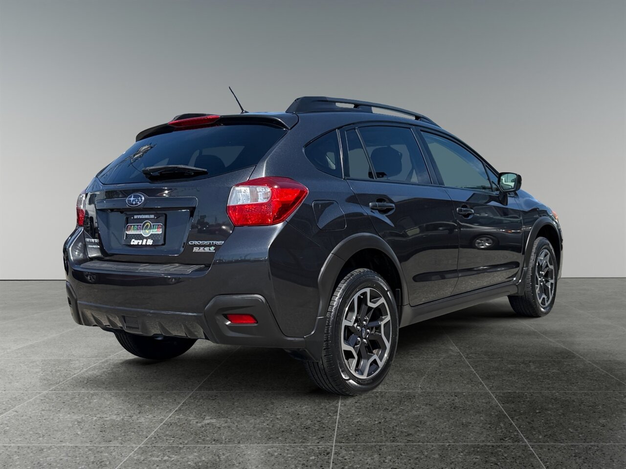 2017 Subaru Crosstrek Premium in Gray — thumbnail 6 of 24