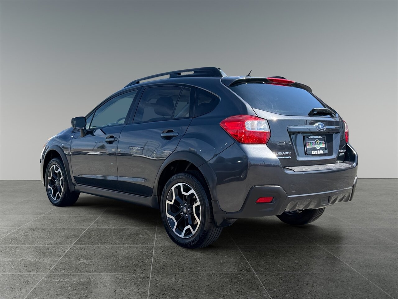 2017 Subaru Crosstrek Premium in Gray — photo 3 of 24