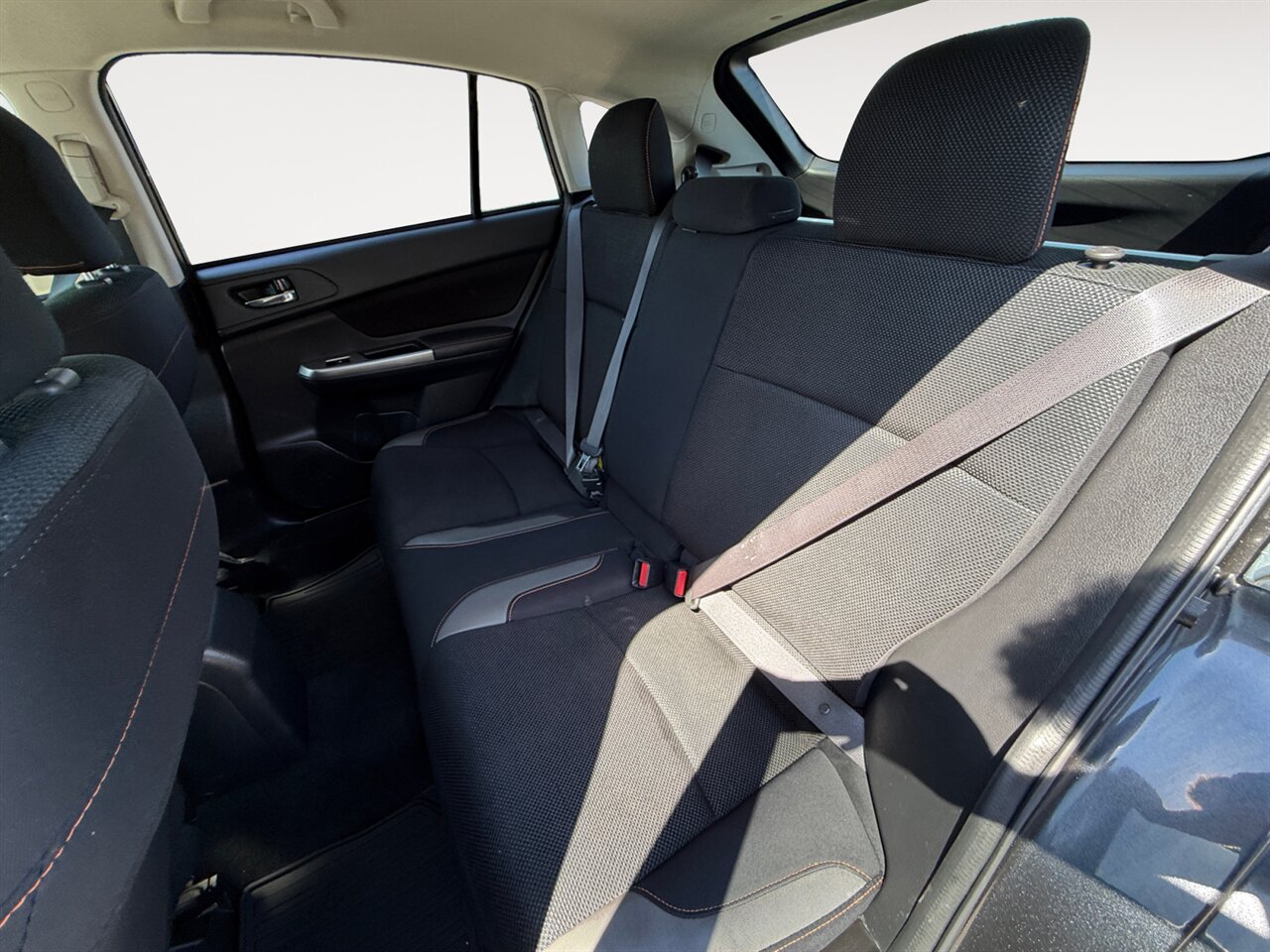 2017 Subaru Crosstrek Premium in Gray — thumbnail 14 of 24