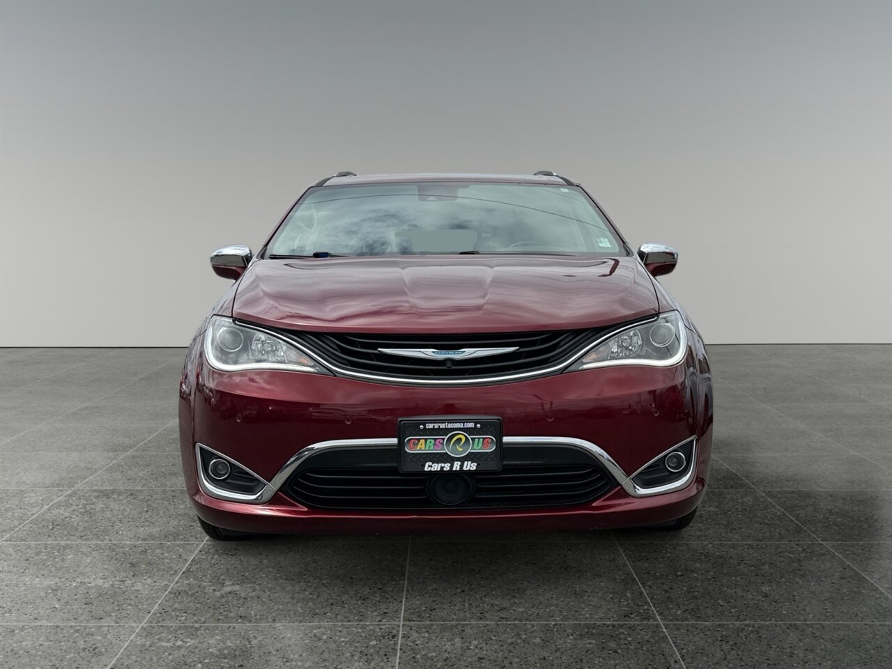 2018 Chrysler Pacifica Hybrid Limited in Red — thumbnail 9 of 23