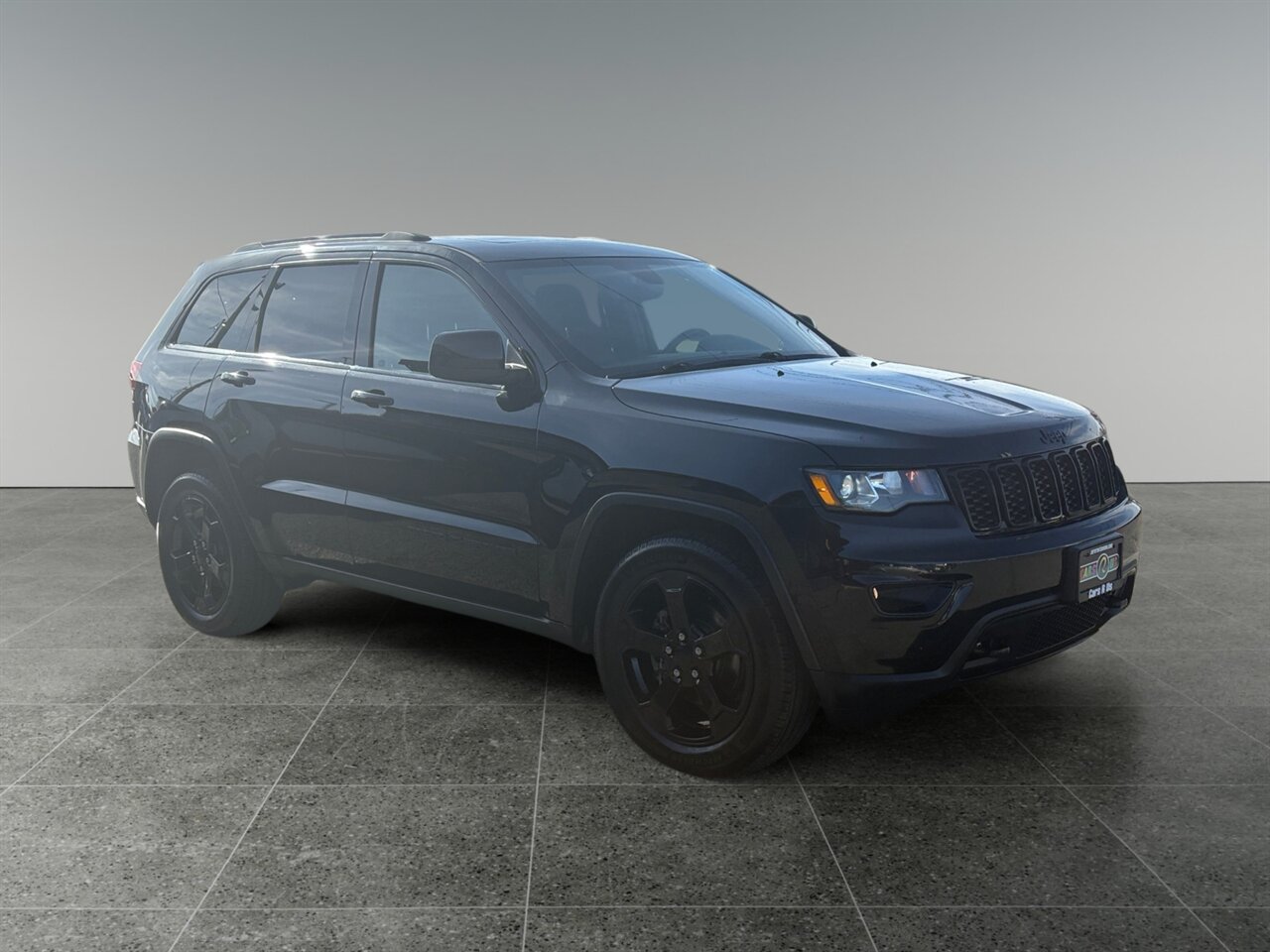 2018 Jeep Grand Cherokee Upland in Black — thumbnail 8 of 27
