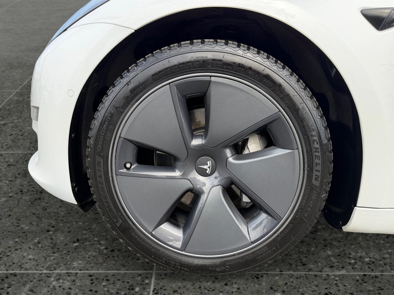 2022 Tesla Model 3 Long Range in White — thumbnail 14 of 21